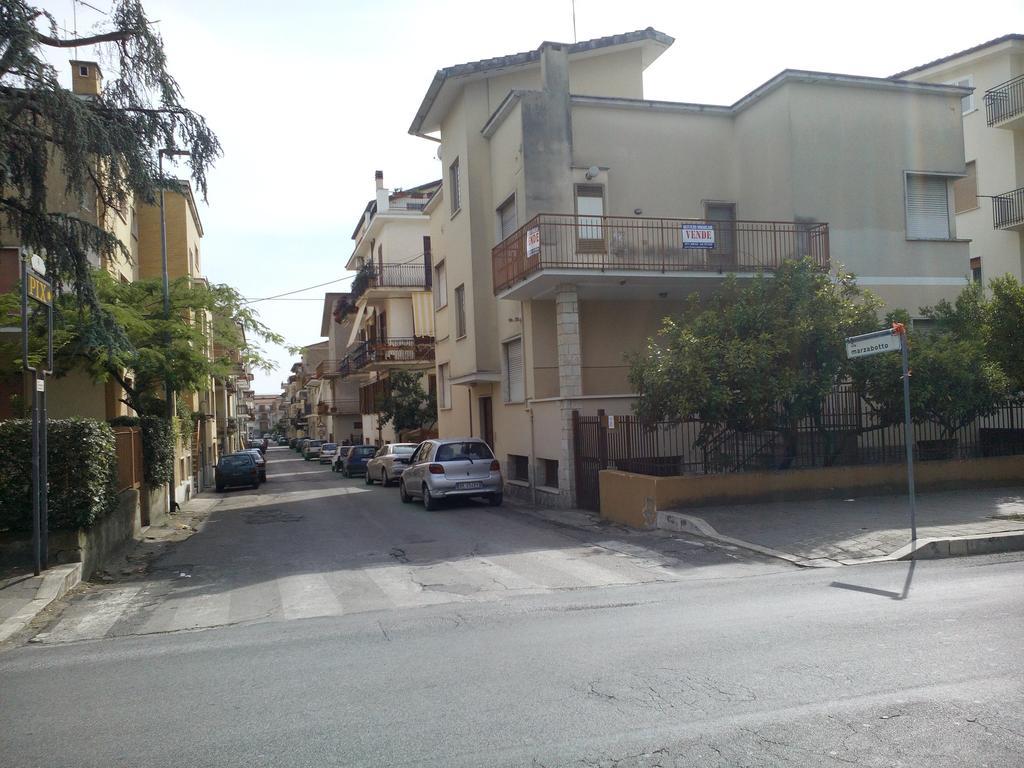B&B A Casa Di Nonna 폰디 외부 사진