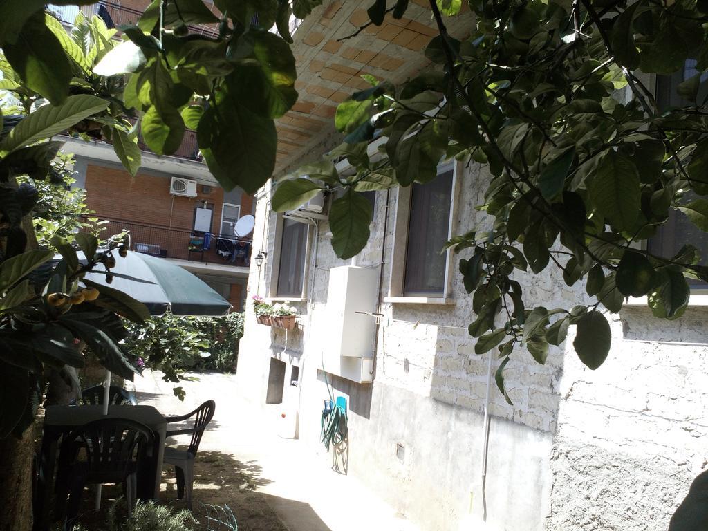 B&B A Casa Di Nonna 폰디 외부 사진