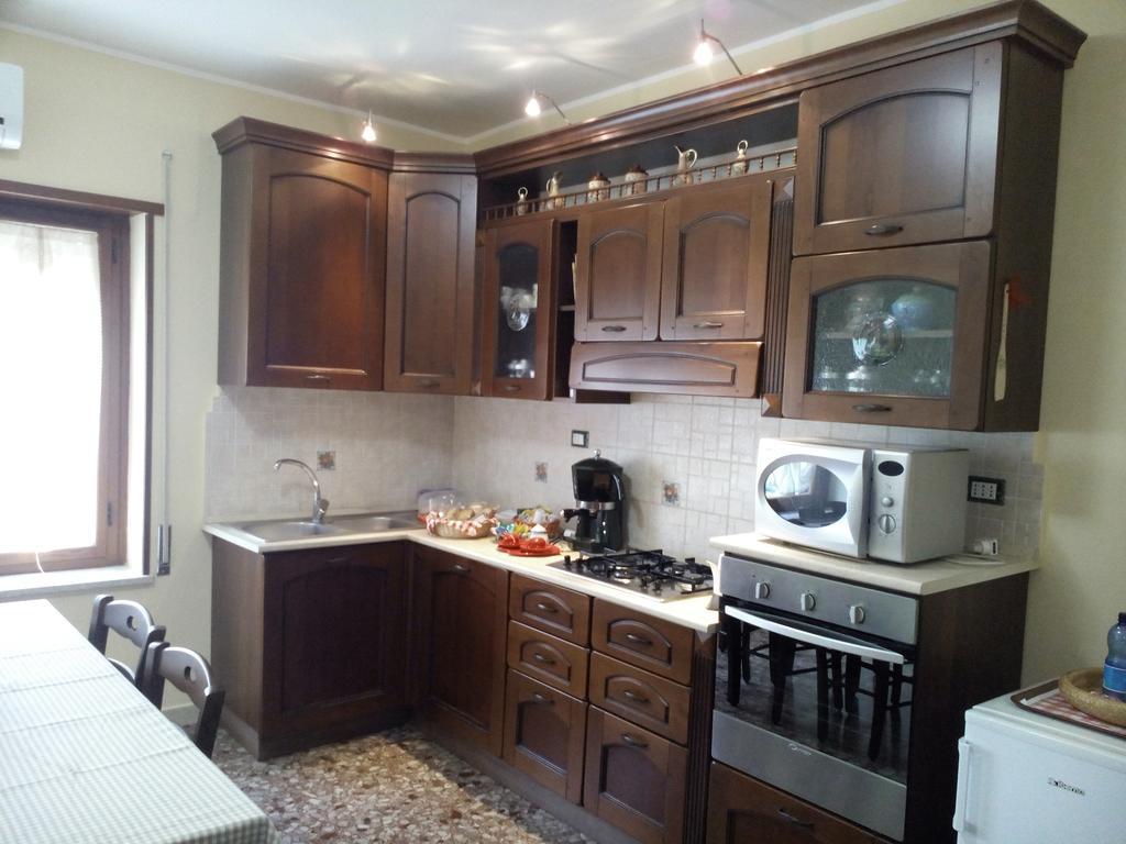 B&B A Casa Di Nonna 폰디 외부 사진