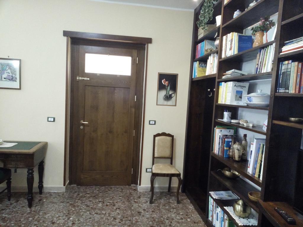 B&B A Casa Di Nonna 폰디 외부 사진
