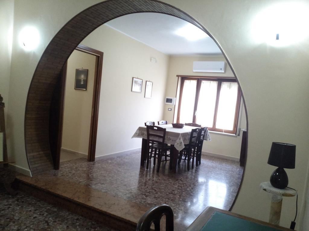 B&B A Casa Di Nonna 폰디 외부 사진