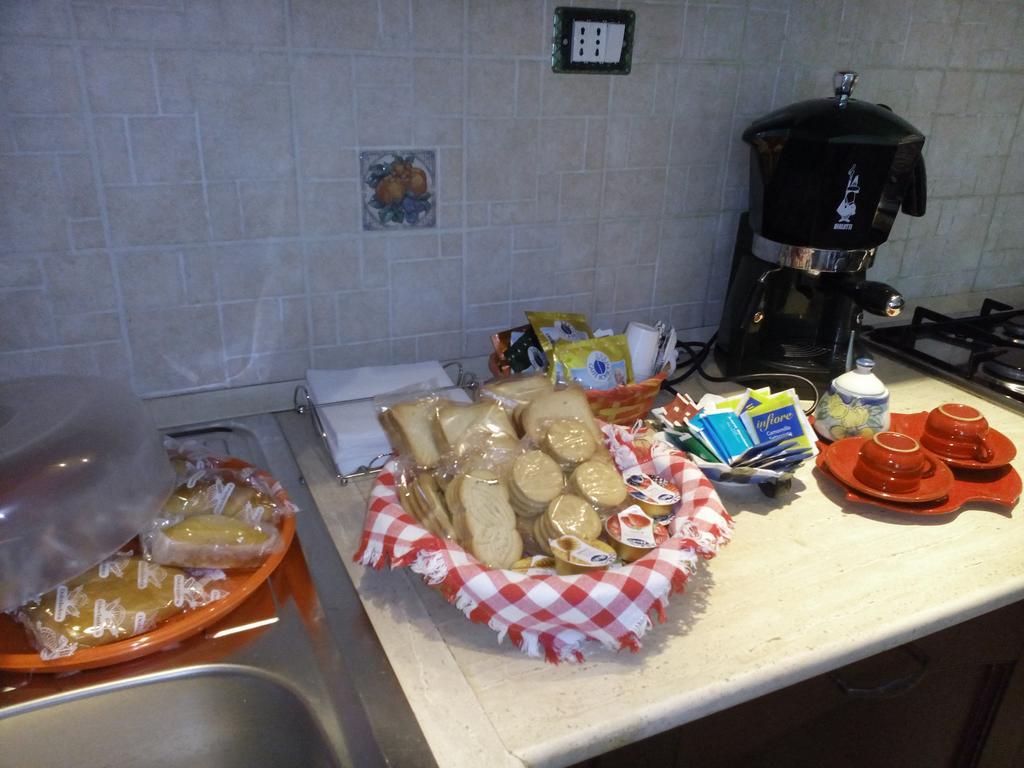 B&B A Casa Di Nonna 폰디 외부 사진